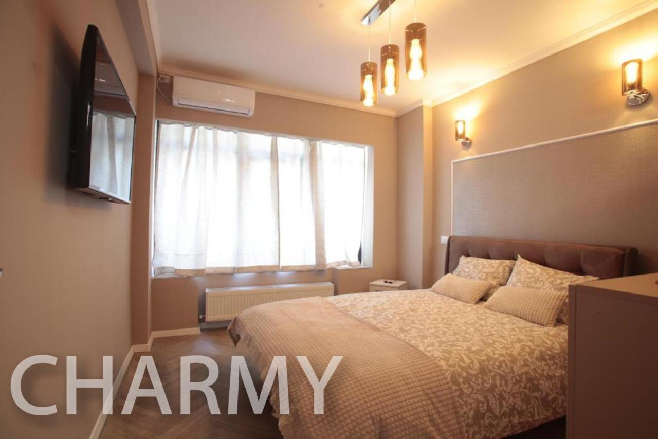 Live Bucharest Apartment Bagian luar foto