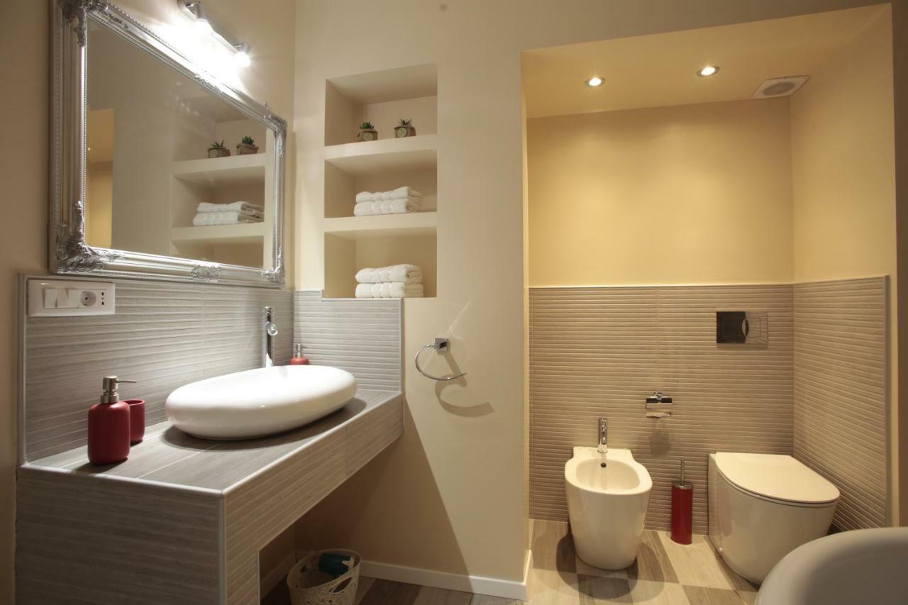 Live Bucharest Apartment Bagian luar foto